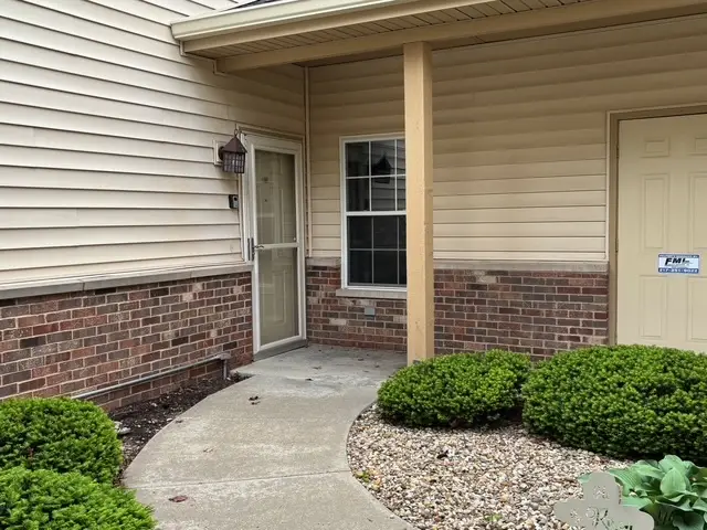 3792 Thornhill Circle #3792, Champaign, IL 61822 - #2