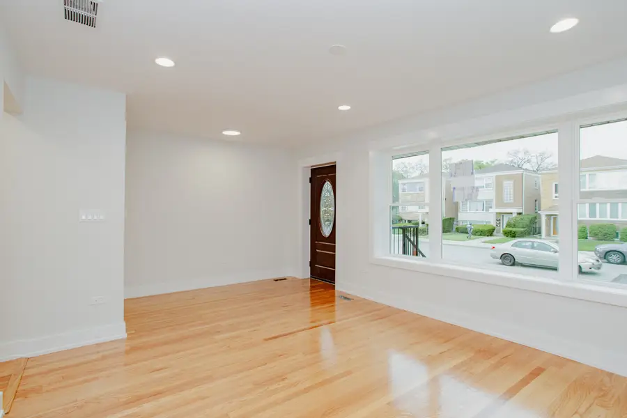 5509 N Central Avenue, Chicago, IL 60630 - #3