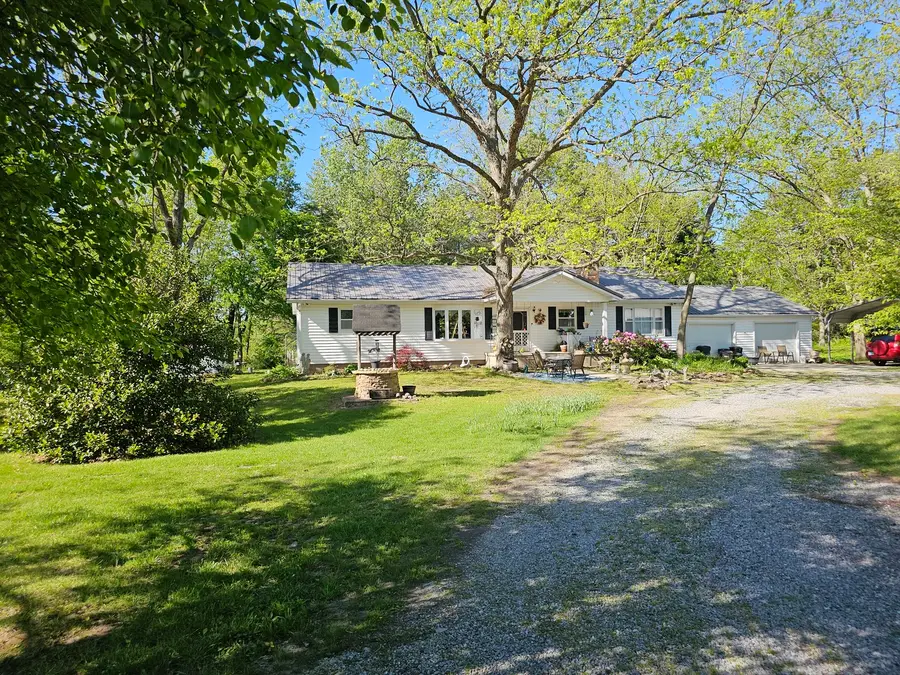 9758 E Richview Road, Mount Vernon, IL 62864 - #2