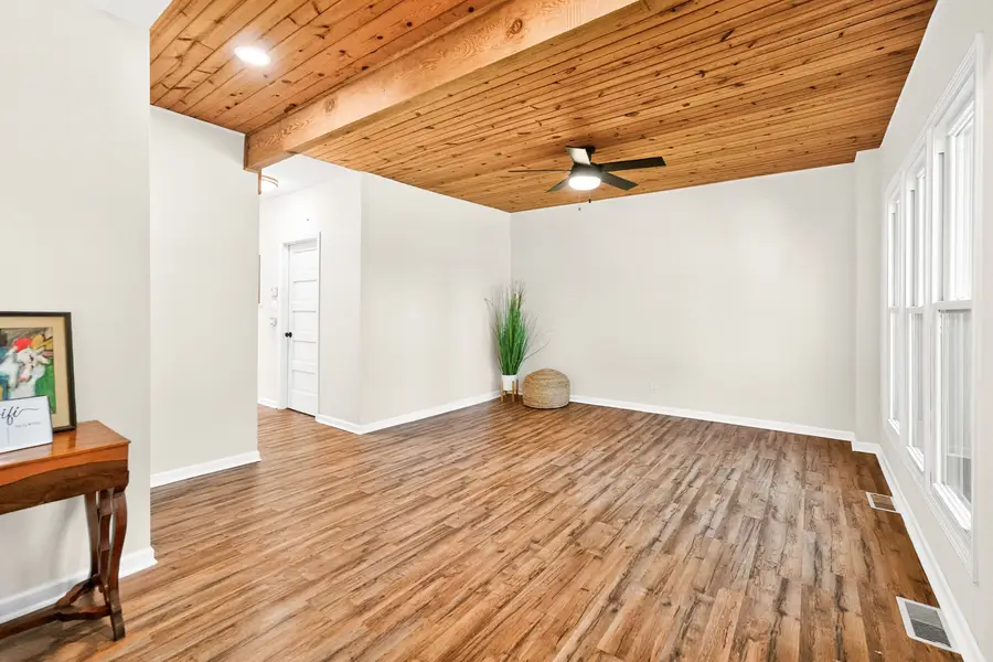 224 E Garden Street, Dekalb, IL 60115 - #3