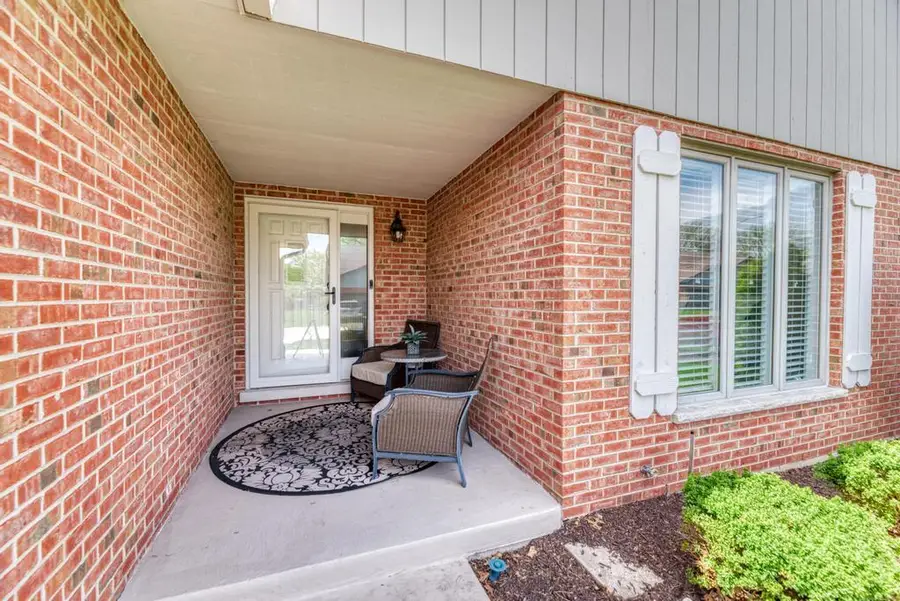 42 Royal Lane, Bloomingdale, IL 60108 - #3