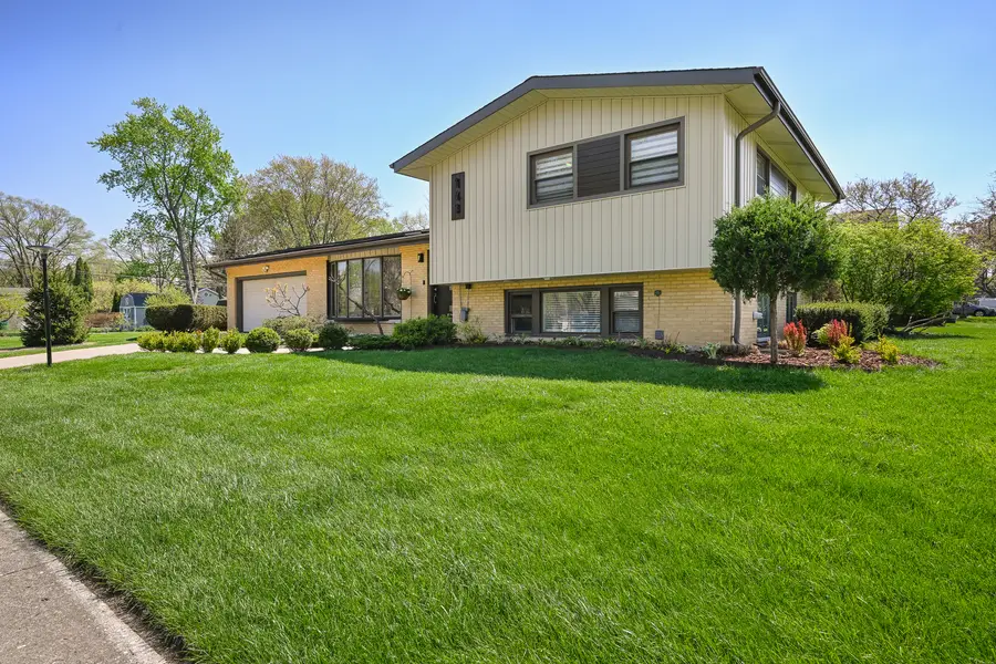 143 N Circle Avenue, Bloomingdale, IL 60108 - #2