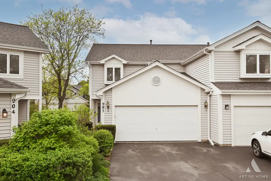 902 Ashley Court, Westmont, IL 60559 - #2