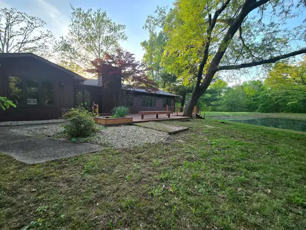 17647 N Old Centralia Lane, Mt Vernon, IL 62864