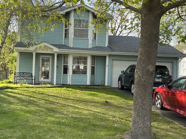 906 Knightsbridge Drive, Island Lake, IL 60042