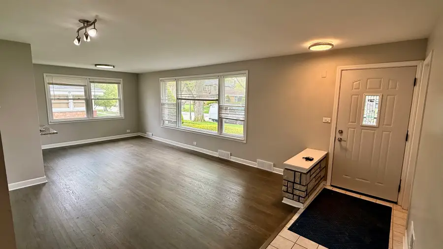 9527 Lowell Avenue, Skokie, IL 60076 - #3