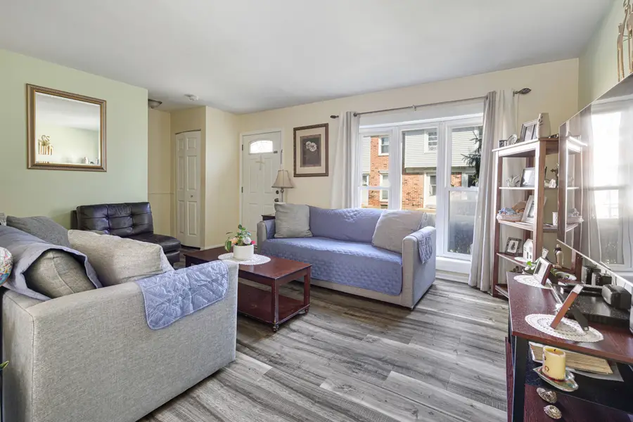 4096 Quincy Court, Streamwood, IL 60107 - #2