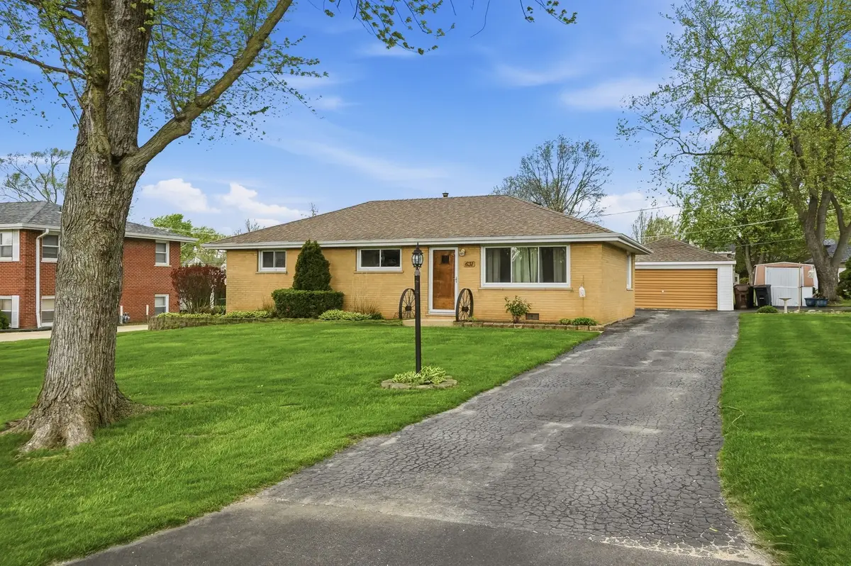 631 Pasadena Avenue, Beecher, IL 60401 - #1