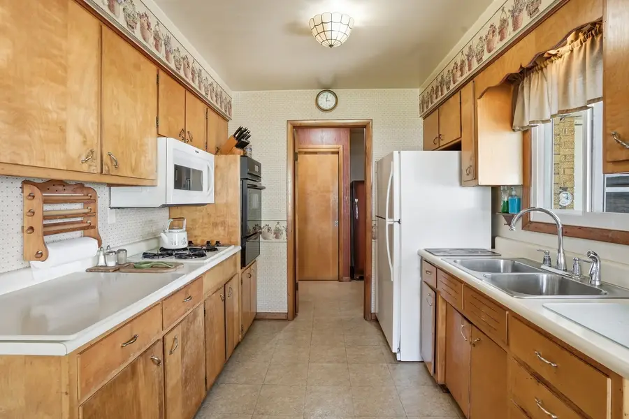 631 Pasadena Avenue, Beecher, IL 60401 - #3