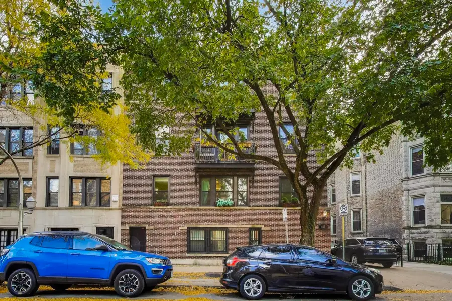 643 W Roscoe Street #G, Chicago, IL 60657 - #2