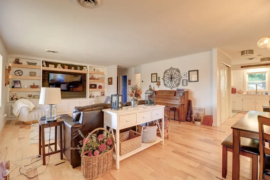 501 Woodland Drive, Clinton, IA 52732 - #2