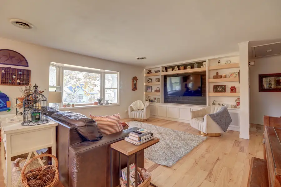 501 Woodland Drive, Clinton, IA 52732 - #3