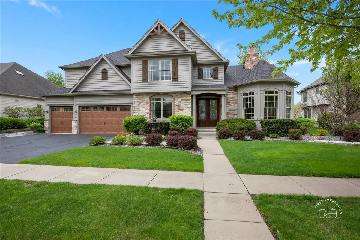 4N734 Blue Lake Circle, Saint Charles, IL 60175 - #1