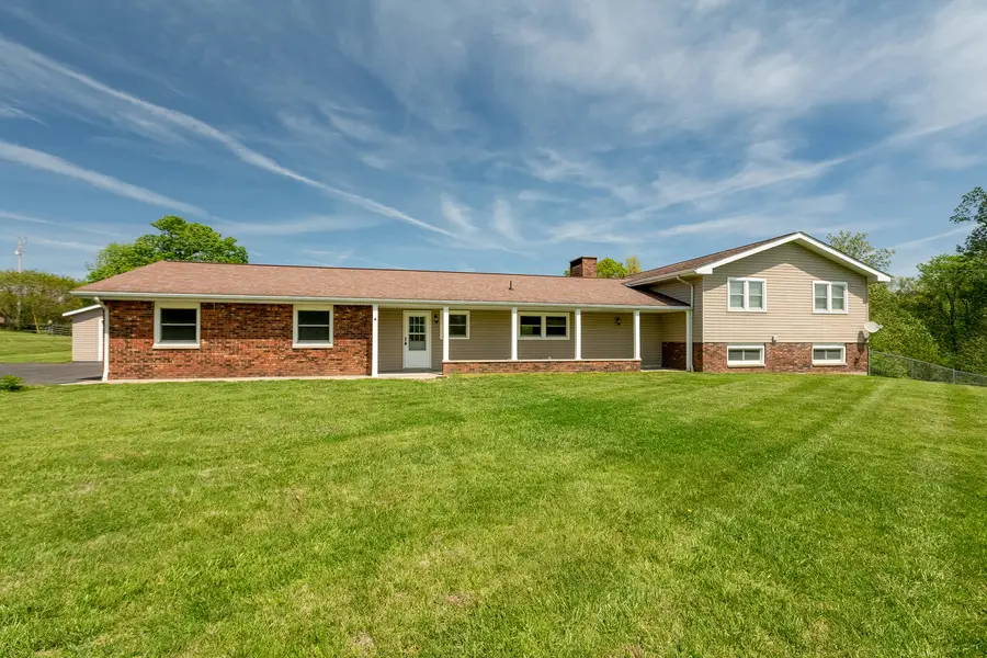 1040 Skyline Drive, Cobden, IL 62920 - #3