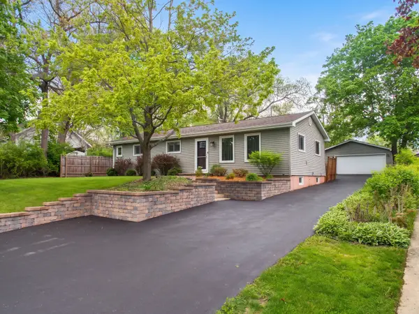 Address Withheld By Seller, St. Charles, IL 60174