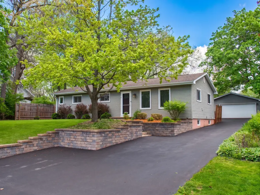 6N051 Oakwood Drive, Saint Charles, IL 60174 - #2