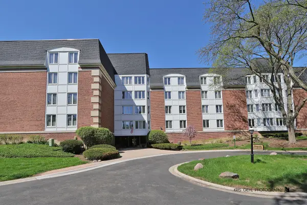 175 Lake Boulevard #318, Buffalo Grove, IL 60089
