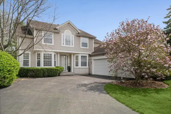 2301 Madiera Lane, Buffalo Grove, IL 60089