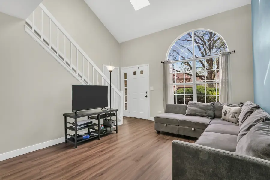 565 Ascot Lane, Streamwood, IL 60107 - #2