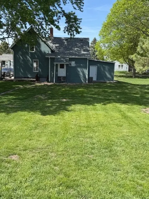 209 E Farnham Street, Sheffield, IL 61361 - #3