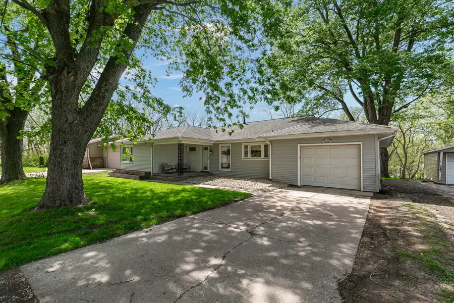 112 Cliff Drive, Carbon Cliff, IL 61239 - #3