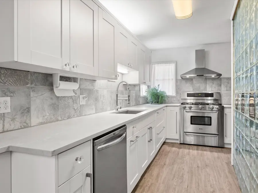 946 Burton Avenue, Highland Park, IL 60035 - #3