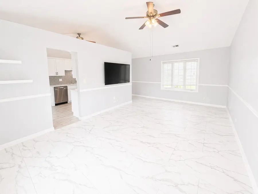 828 Huron Court, Carol Stream, IL 60188 - #3