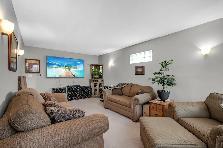 10445 S Avenue E Avenue, Chicago, IL 60617 - #2