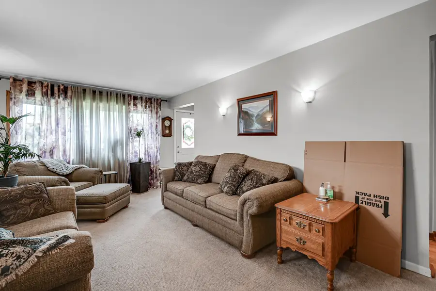 10445 S Avenue E Avenue, Chicago, IL 60617 - #3