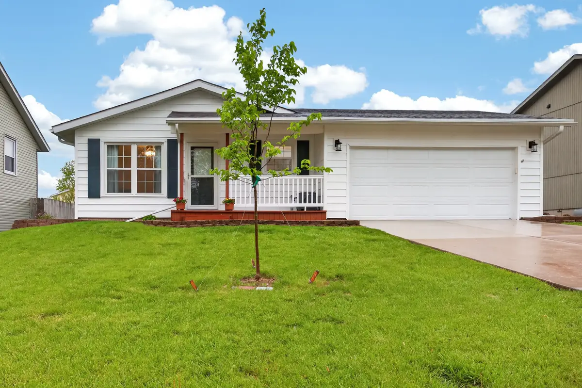 8 Ivey Court, Bloomington, IL 61701 - #1