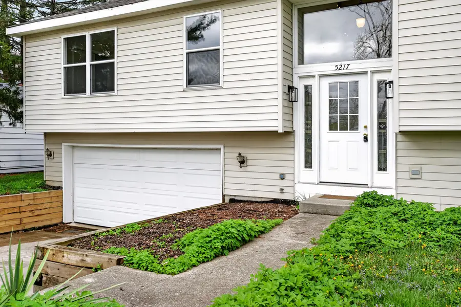 5217 N Pleasant View Drive, McHenry, IL 60050 - #2