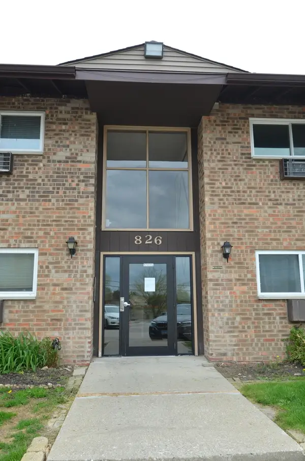 826 E Old Willow Road #206, Prospect Heights, IL 60070