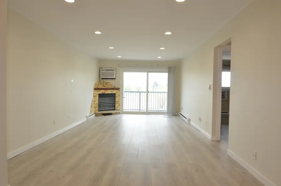 826 E Old Willow Road #206, Prospect Heights, IL 60070 - #3