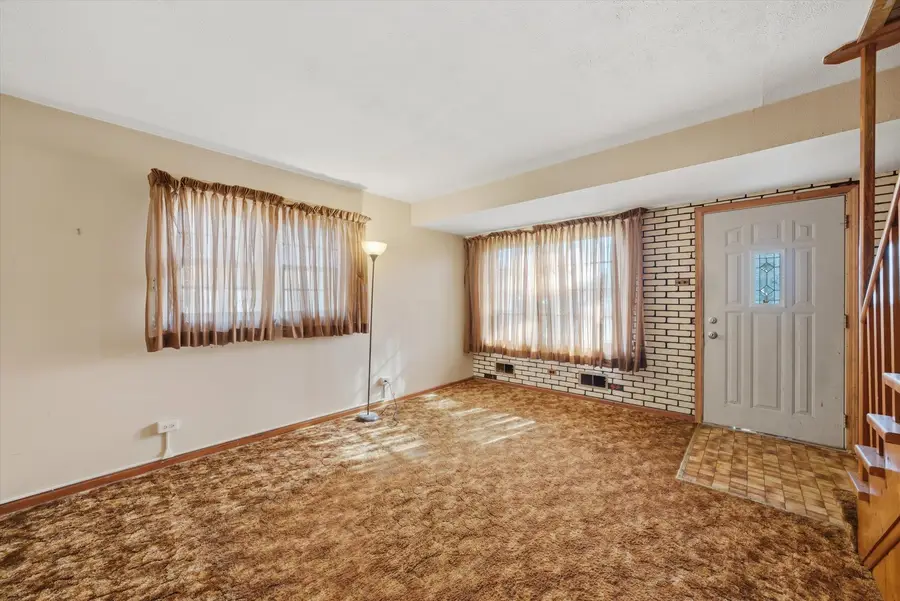 8204 Austin Avenue, Burbank, IL 60459 - #3