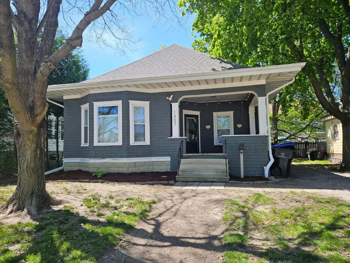 1307 S Main Street, Bloomington, IL 61701 - #1