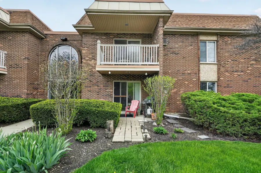 902 W Alleghany Drive #1D, Arlington Heights, IL 60004 - #2