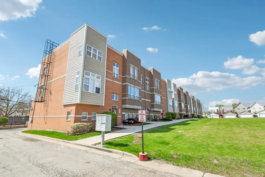 5241 W Galewood Avenue, Chicago, IL 60639 - #2