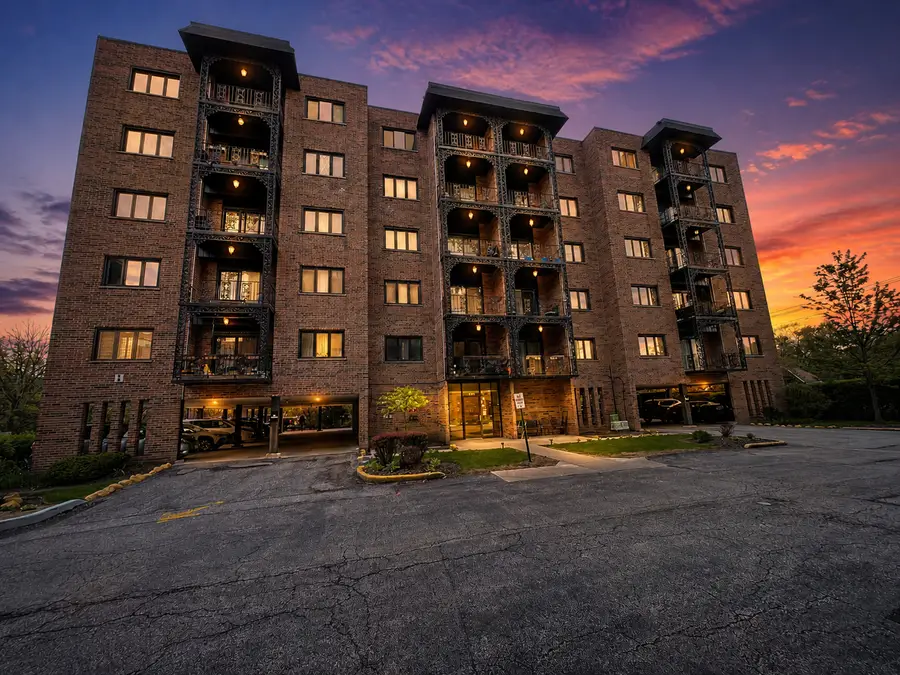 9395 Landings Lane #602, Des Plaines, IL 60016 - #2