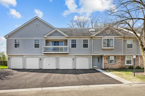 1214 Ballantrae Place #C, Mundelein, IL 60060