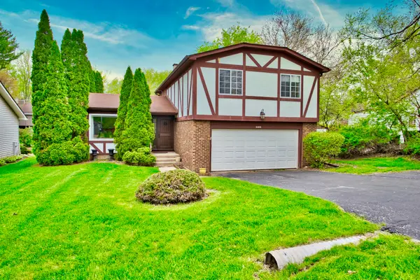 5405 Burwood Road, Oakwood Hills, IL 60013