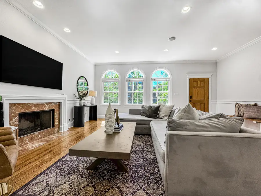 4219 N Winchester Avenue, Chicago, IL 60613 - #2