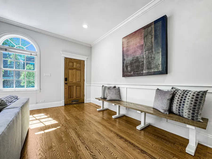 4219 N Winchester Avenue, Chicago, IL 60613 - #3