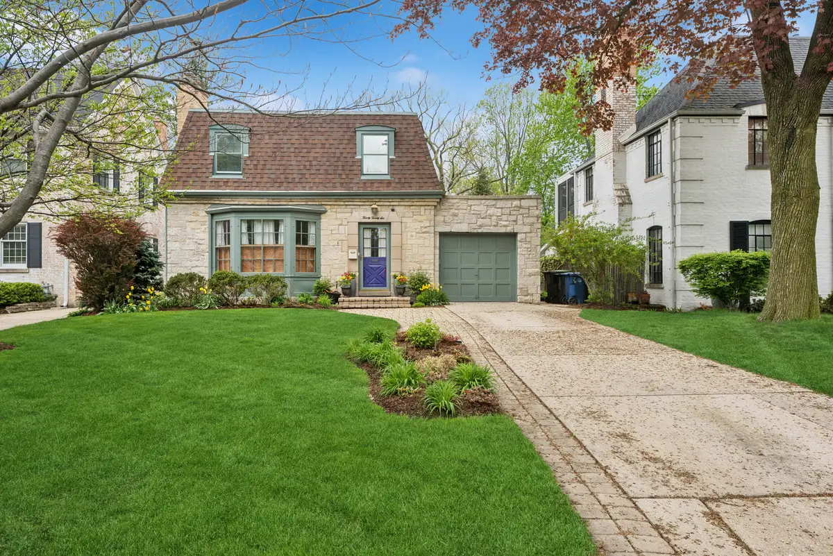 2026 Mcdaniel Avenue, Evanston, IL 60201 - #1
