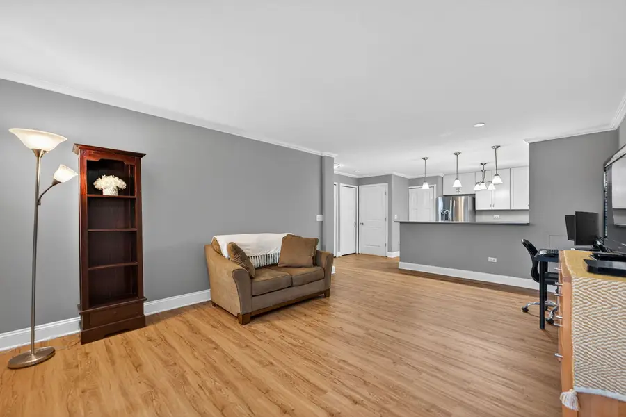 1613 Silverstone Drive #1613, Carpentersville, IL 60110 - #3