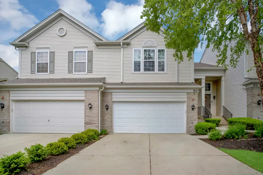 912 Kings Canyon Drive, Streamwood, IL 60107 - #2