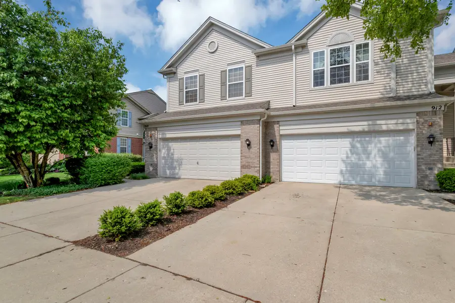 912 Kings Canyon Drive, Streamwood, IL 60107 - #3