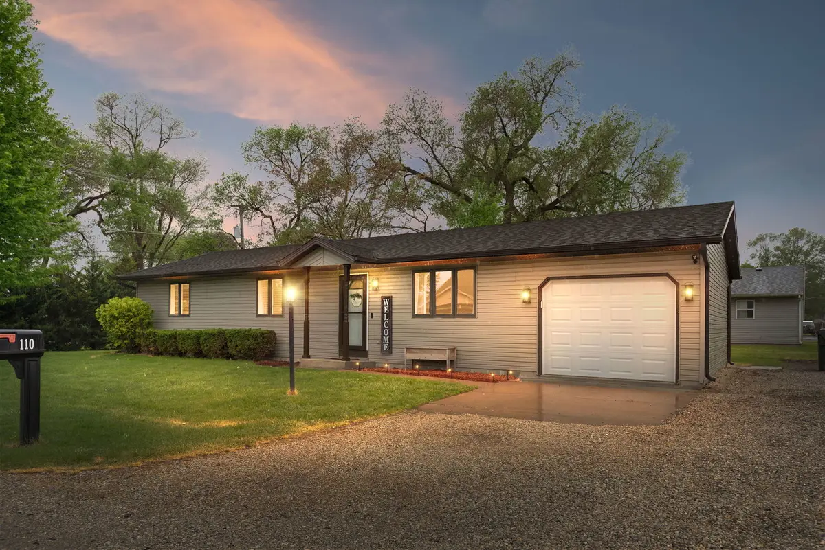 110 S Elm Avenue, Saint Anne, IL 60964 - #1