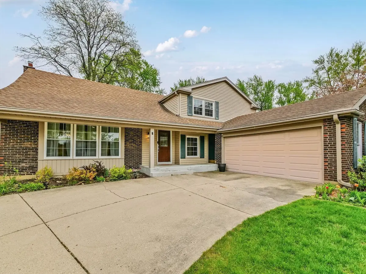 943 N Crestview Drive, Palatine, IL 60067 - #1