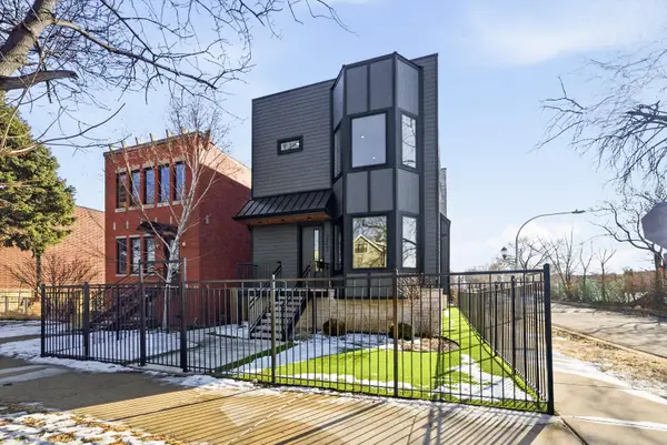 2457 W Byron Street, Chicago, IL 60618