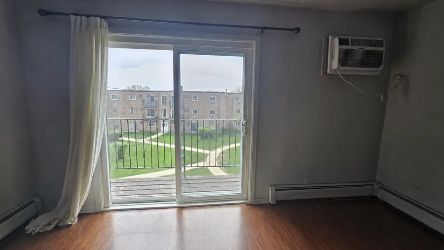 155 W Elk Trail #354, Carol Stream, IL 60188 - #3